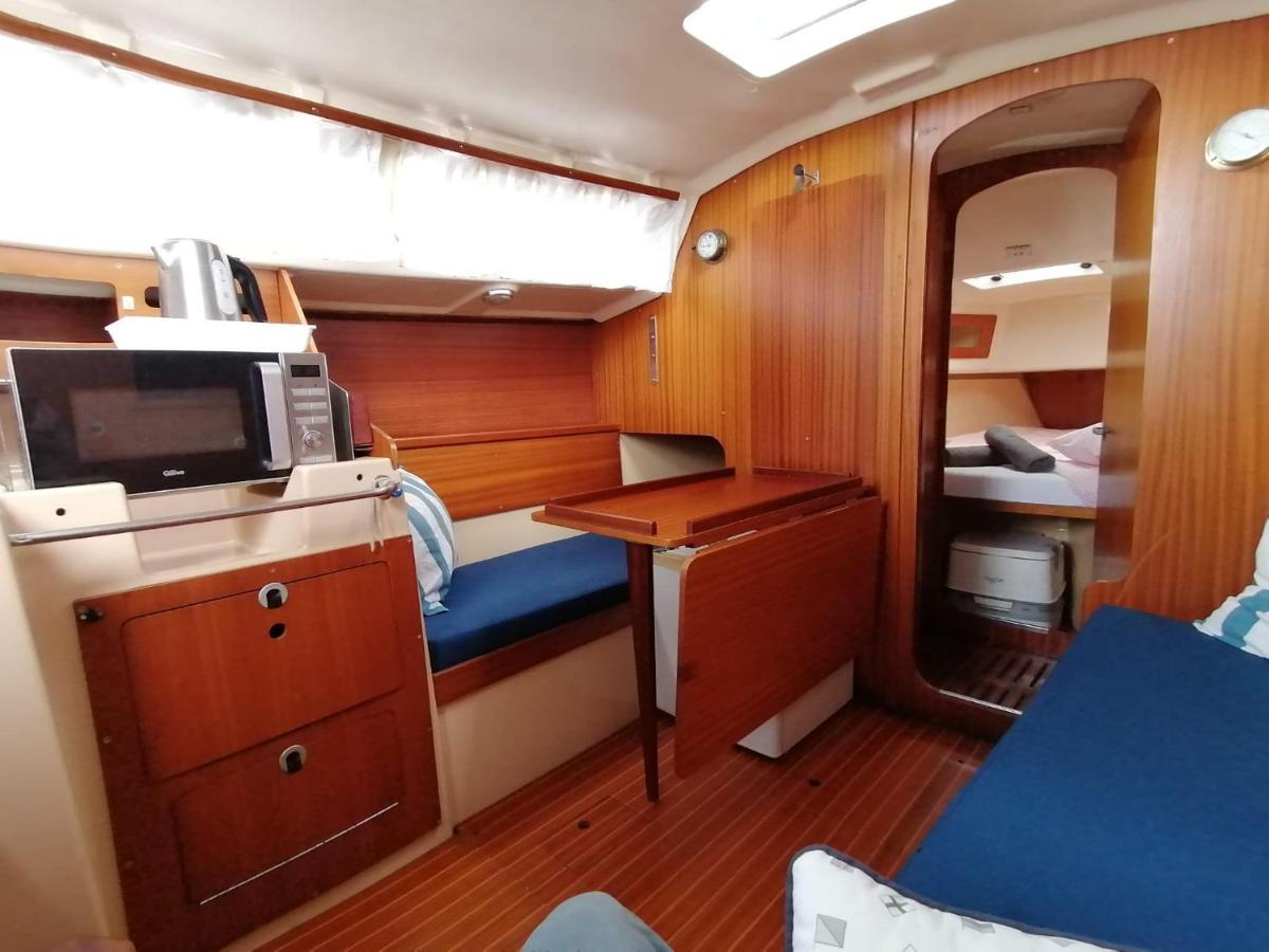 Cozy Sailboat In Barcelona!! No Showers Sant Adria de Besos Exterior photo