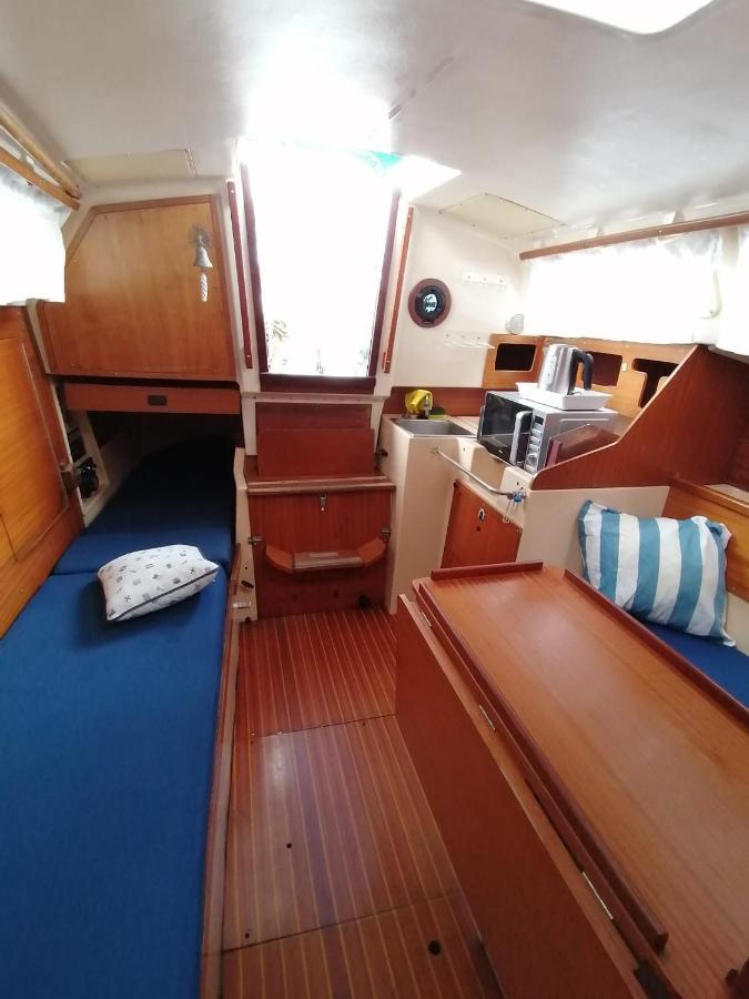 Cozy Sailboat In Barcelona!! No Showers Sant Adria de Besos Exterior photo