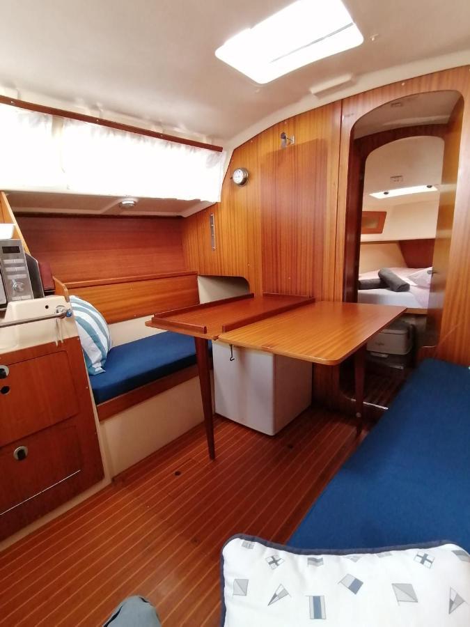 Cozy Sailboat In Barcelona!! No Showers Sant Adria de Besos Exterior photo
